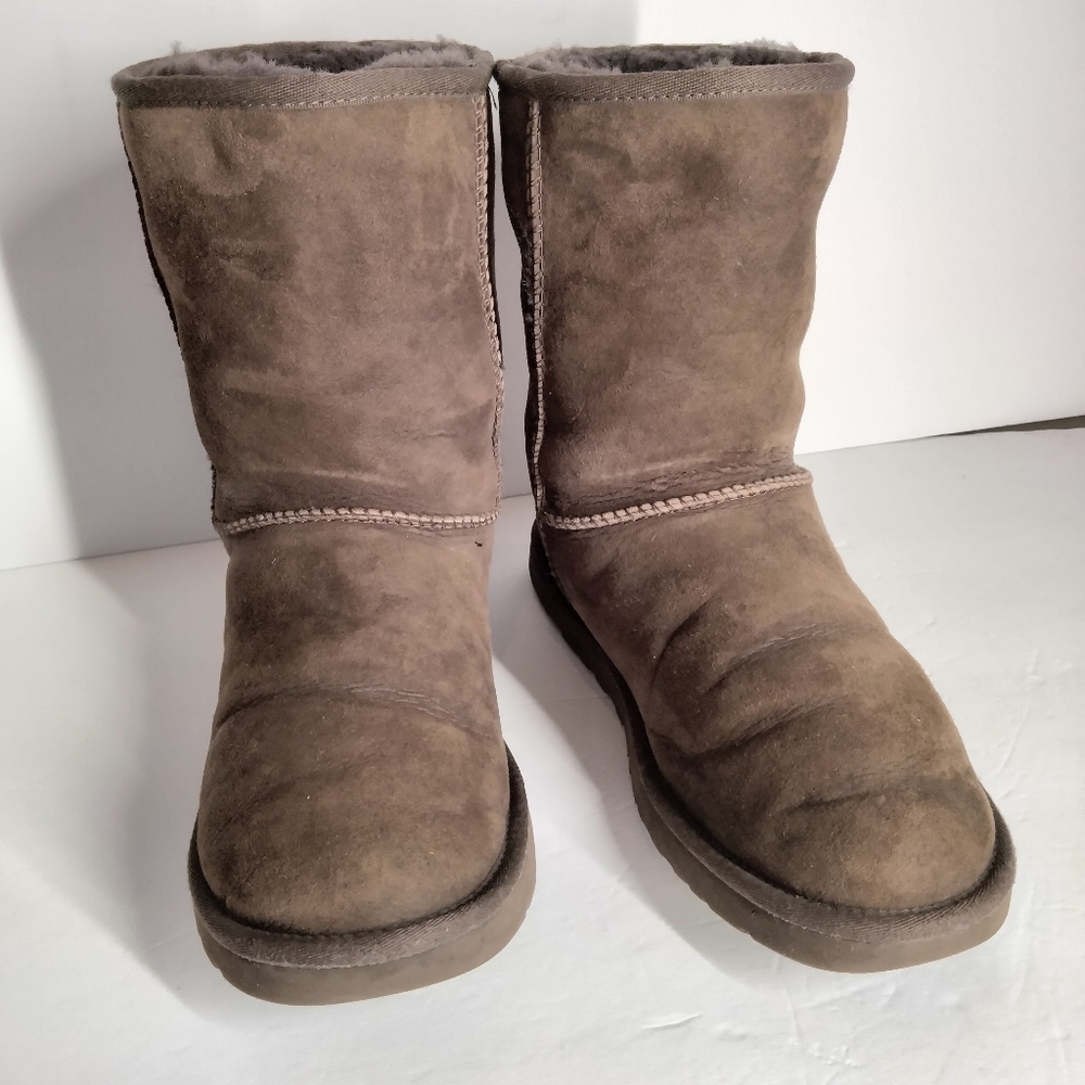 UGG BOOTS - Picture 4 of 8